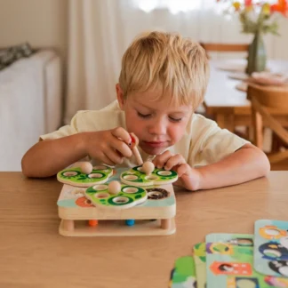 Drevená hra na zručnosť 2 v 1 Ťahajte chrobáky pre deti