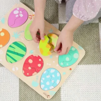 Drevené puzzle s dinosauřím vajíčkom