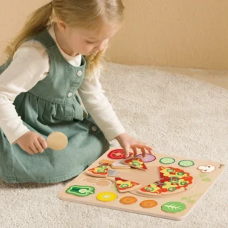 Drevené puzzle so zeleninou a krájačom pizze, 22 dielikov.