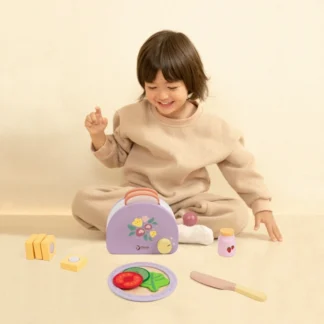 Drevený hriankovač na raňajky s príslušenstvom 13 ks.