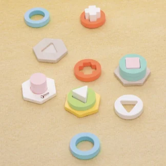 Montessori puzzle veža s triediacim systémom tvarov a farieb