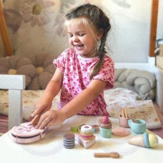 Sladká torta Drevená sada sladkostí v krabici Cukráreň Zmrzlinárna