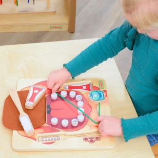 Učenie sa zdravej ústnej hygieny s príkladom psa - Montessori vzdelávacia nástenná tabuľa